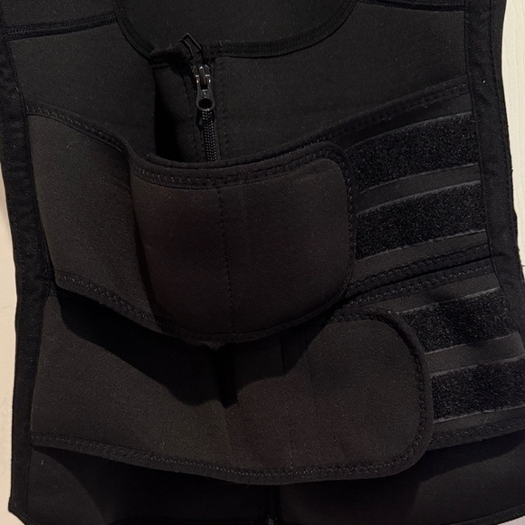 Black Women’s Sports Workout Vest - Picture 3 of 12